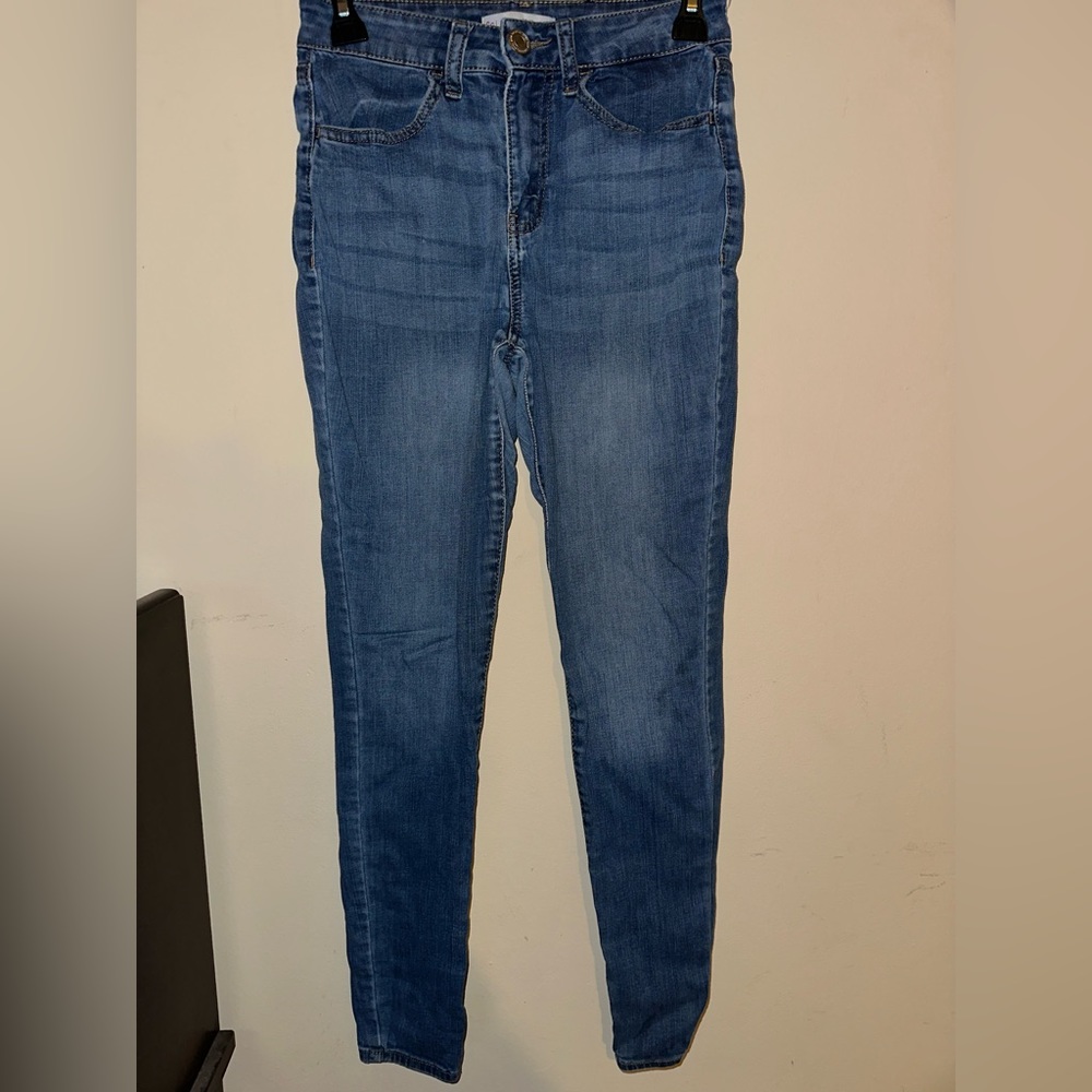 High rise ultimate Jegging size 5/27